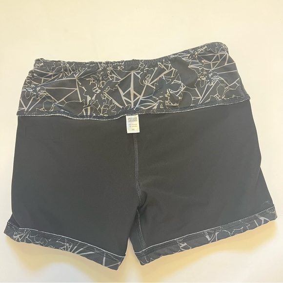 Fleo Power High Rise Shorts - Picture 7 of 8